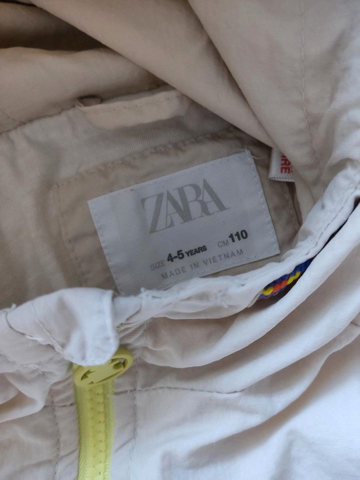 Zara Jacke / Pullover / Zipper beige neongelb Größe 110 in Weisel