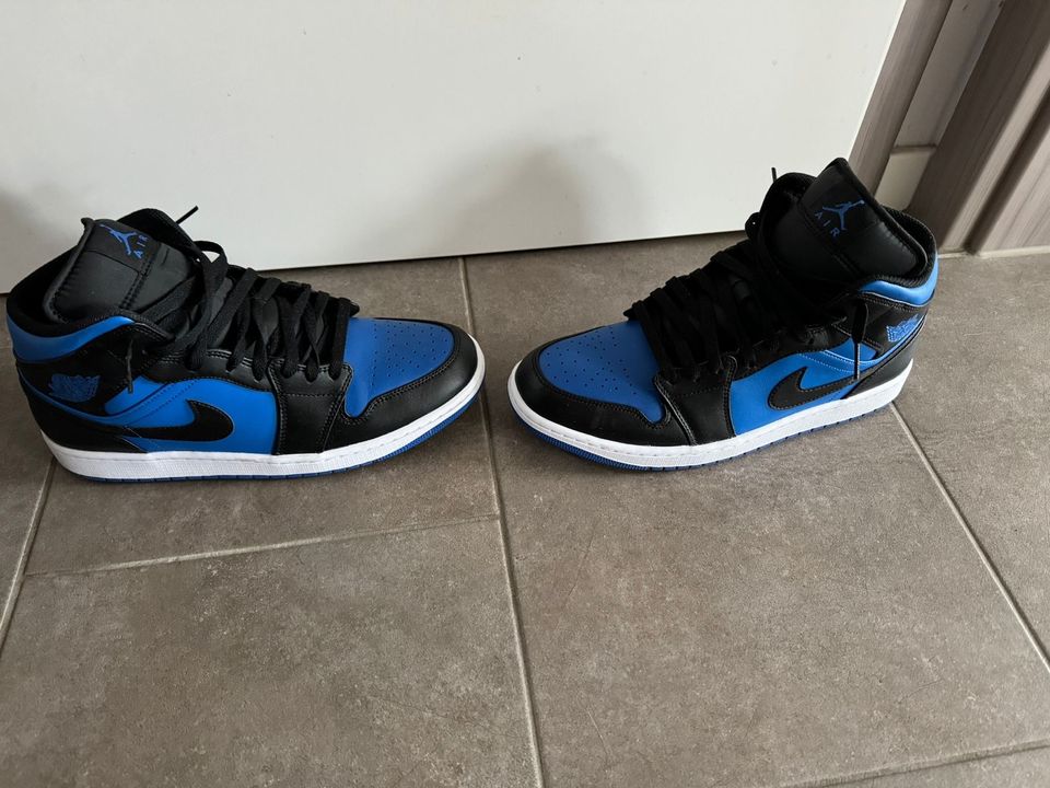 Air Jordan 1 Mid in Oberursel (Taunus)