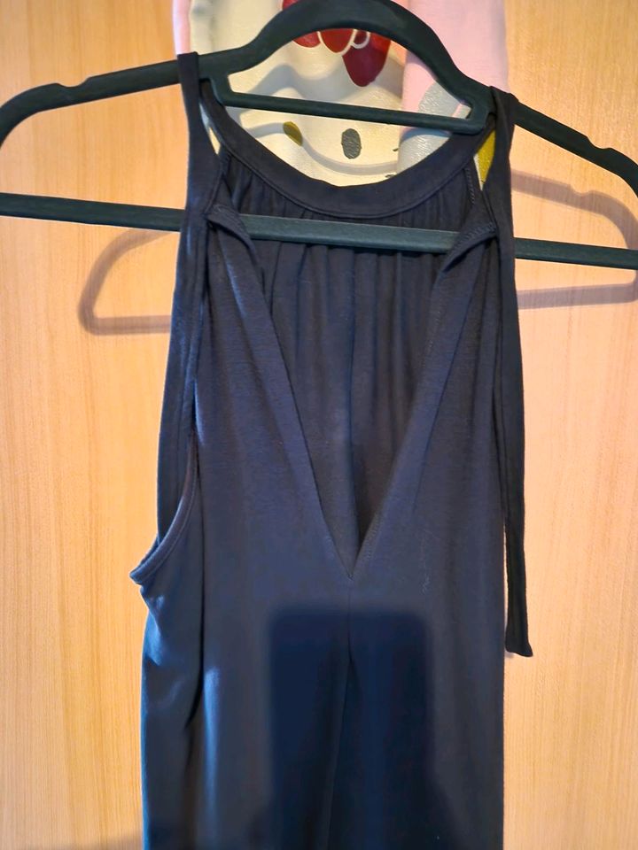 Langes Kleid mit Totenkopf für Frauen in Sachsen-Anhalt - Halle | eBay  Kleinanzeigen ist jetzt Kleinanzeigen