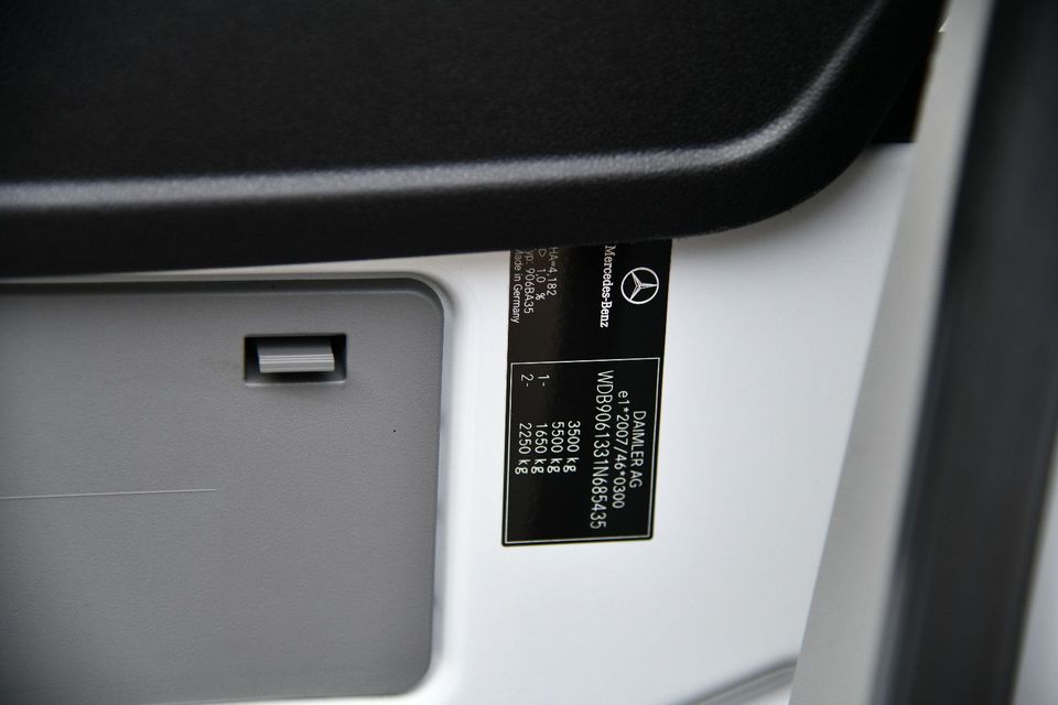 Mercedes-Benz Sprinter 311 CDI Kühlkoffer Carrier 3 ° C in Meschede