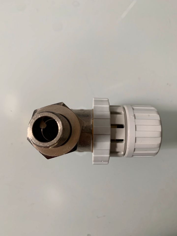 Vaillant Ventil-Unterteil 3/8“ (Eckform) in Leverkusen