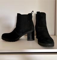 Wildleder Boots UGG Gr. 39 schwarz Nordrhein-Westfalen - Jüchen Vorschau