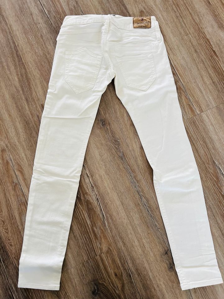 Herrlicher Jeans 26/32 weiß in Kalkhorst