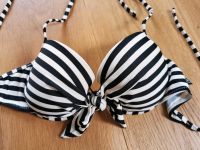 Rip Curl Bikini Oberteil schwarz weiss gestreift Größe 12 L Bayern - Greding Vorschau