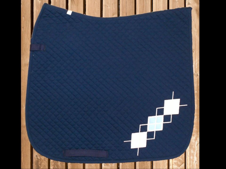 Dressur-Schabracke dunkelblau Neu Satteldecke Navy Full Wb Appl in Heidesee