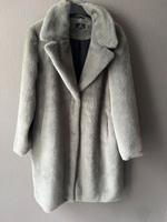 Monari Flauschiger Wintermantel,Gr. 38 Grau *Neu* mit Bauchtasche Hessen - Friedberg (Hessen) Vorschau