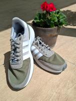 Adidas Turnschuh weiß grün Größe 42 Nordrhein-Westfalen - Elsdorf Vorschau
