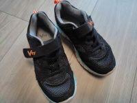 Sportschuhe Größe 32 mit Klettverschluss und flexibel / Vty Baden-Württemberg - Ludwigsburg Vorschau