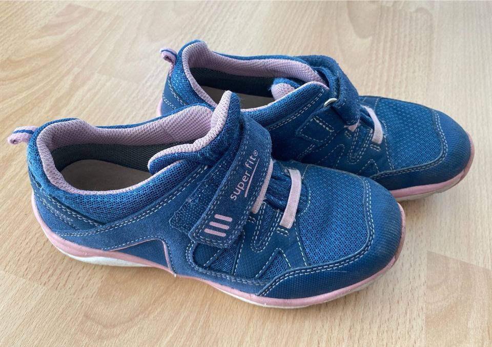 Super fit Sneaker Mädchen Gr. 33 in Friedrichshafen