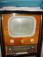 Clivia II, eine der erste Fernsehtruhe der DDR Sachsen-Anhalt - Egeln Vorschau