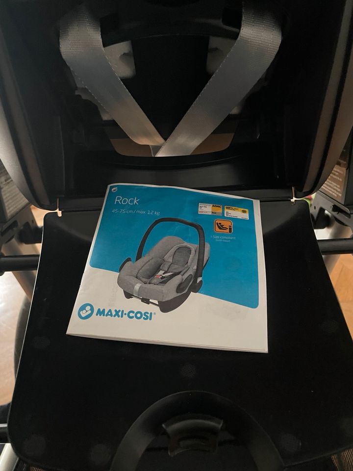 Maxi Cosi „Rock“ mit Adapter für ABC Kombi-Kinderwagen in Berlin