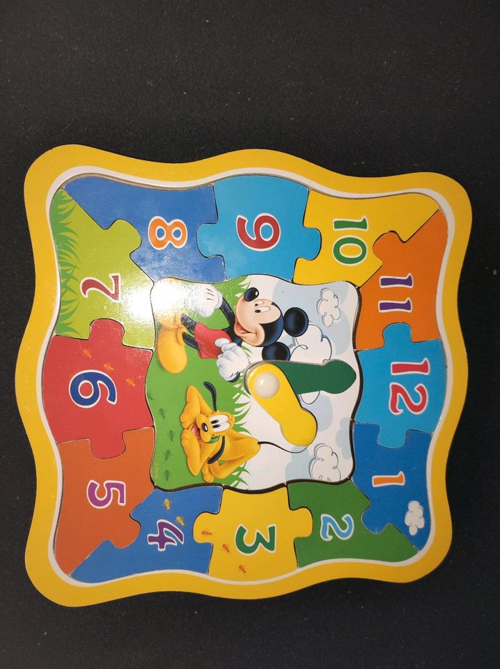 Mickey Maus Uhr Puzzle in Vettweiß