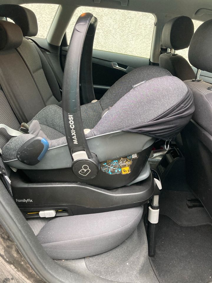 Isofix Station Family Fix Maxi Cosi Pepple plus in Magdeburg