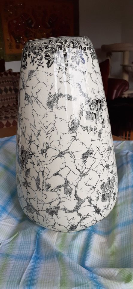 Dekorative Villeroy Boch Porzellan Vase in Duisburg
