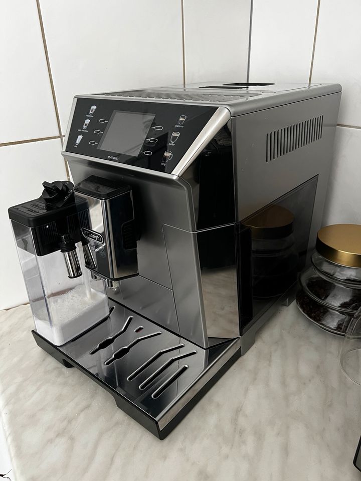 Kaffeemaschine Vollautomatisch heute 300€ Glatt ! in Dortmund