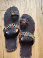 Handgemachte Ledersandalen Schuhe Perlen Tanzania 40 Berlin - Tempelhof Vorschau