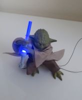 Star Wars Spiel-Figuren Yoda inkl. LED-Schwert Hasbro, unbespielt Bayern - Lindau Vorschau