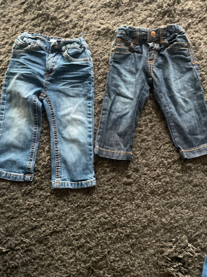 2 Jeans Hosen Gr.86 wie neu in Gladbeck