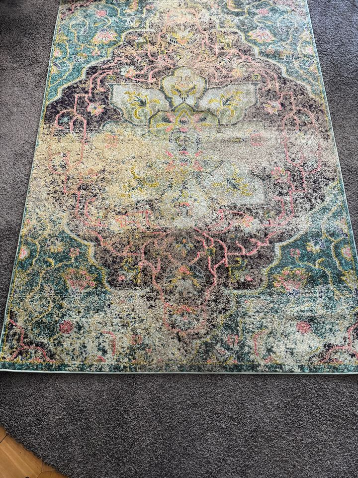 Vintage Teppich, Größe 160x230cm, türkis gemustert in Mainz