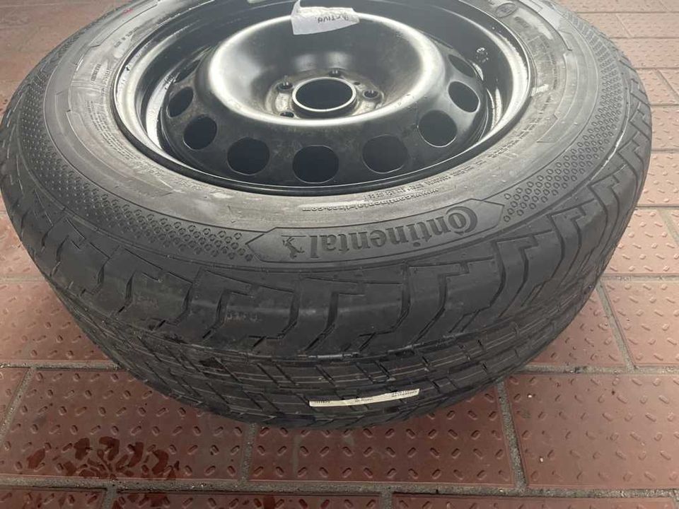 1x Stahlfelge mit Reifen 215/65R16C 7Jx16H2 ET46 NEU!!! in Bottrop