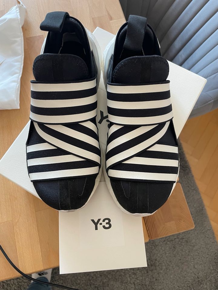 Y-3 Adidas Ultraboost 22 Size 5 UK 38 EU GX1079 Black White in Erlangen