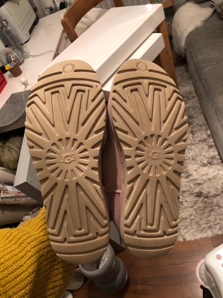 UGG Boots rosa Classic Ultra Mini NP: 170€ Gr.40 kurz modern in Hamburg