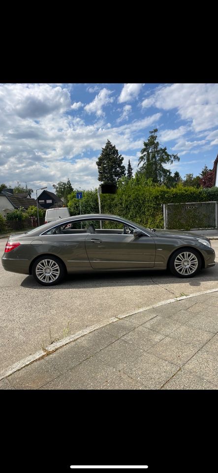 Mercedes Benz E 250 CGİ Coupe 2 Hand Blue EFFİCİENCY Sehr Gepfleg in Berlin