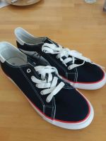 Herren Canvas Sneaker Gr. 43 dunkelblau NEU! München - Trudering-Riem Vorschau