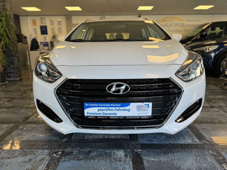 Hyundai i40 cw blue *Sitzheizung*Klimaauto*El.Fenster* in Mühlheim am Main