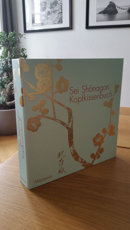 Kopfkissenbuch (Pillow Book) by Sei Shonagon, limited edition box in Berlin