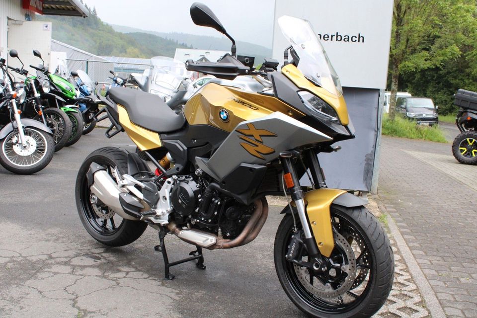 BMW F900XR Exclusiv ABSpro MSR ESA  4 Pakete in Adenau