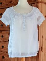 QS S. OLIVER BLUSE TUNIKA TRANSPARENT SPITZE WEISS 38/40 WIE NEU! Hessen - Felsberg Vorschau