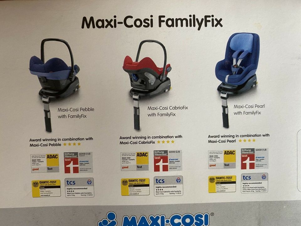 Maxi Cosi Pearl mit FamilyFix/Isofix Station, Lapis blue in Hagen