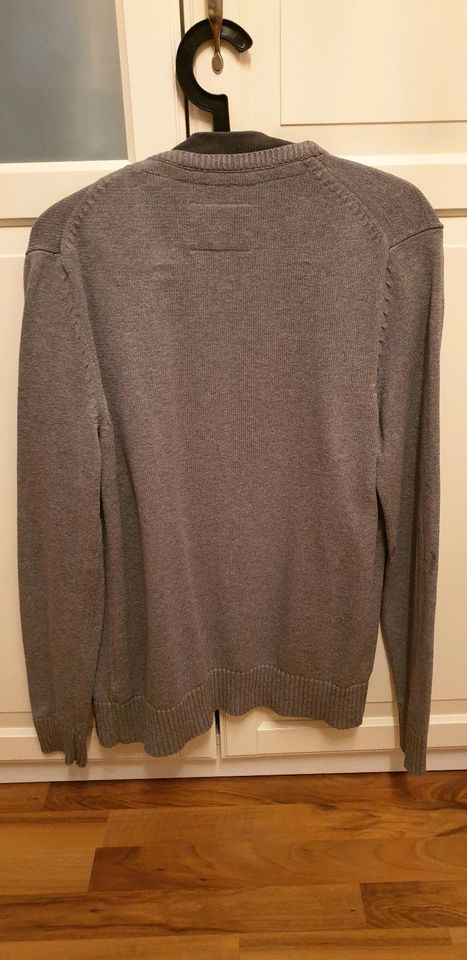 Esprit Herren Strickjacke / Cardigan Slim fit Gr. M in Puderbach