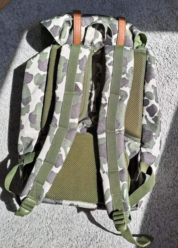 Herschel Rucksack Little America Mid Volume Camo Frog grün in Schwelm