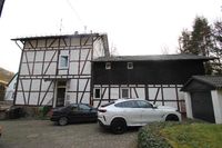 Zweifamilienhaus mit Nebengebäude Garage Innenhof großes Grundstück in Gummersbach Nordrhein-Westfalen - Gummersbach Vorschau