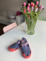 Nike Badeschuhe/ Sandalen Größe 35 Friedrichshain-Kreuzberg - Friedrichshain Vorschau