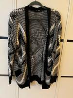 Strickjacke schwarz/weiß Baden-Württemberg - Fellbach Vorschau