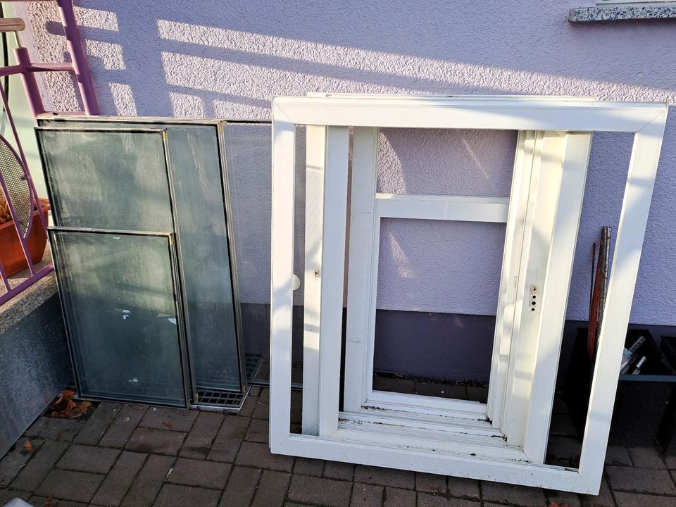 ✅️ 5x Fenster zu verschenken Fensterrahmen Glas extra in Hünfeld