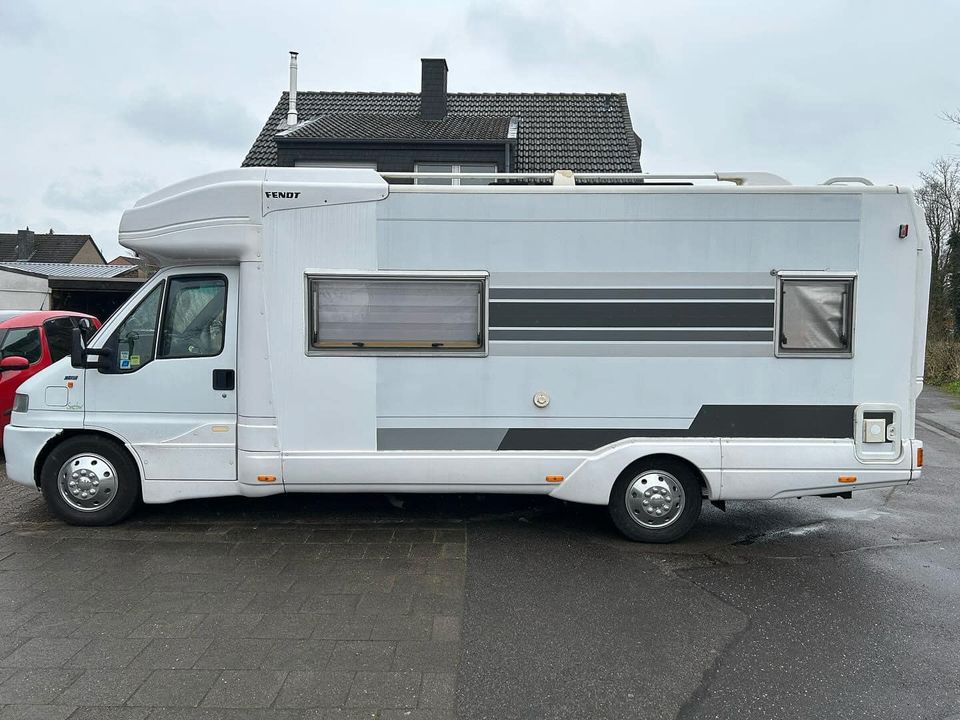 Folierung CarWrapping Beklebung Wohnwagen Wohnmobil Kastenwagen in Mönchengladbach