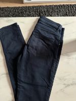 Dunkelblaue Jeans H&M Größe 36 Bremen-Mitte - Bahnhofsvorstadt  Vorschau