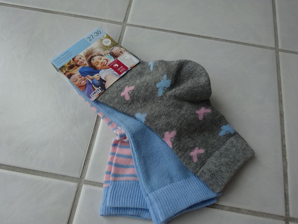 Mädchen Socken u. a. Minnie Mouse Looney Tunes Gr. 27-30 - NEU! in Ingolstadt