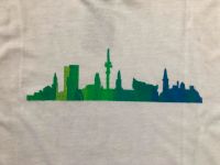 T-Shirt mit der Skyline von Hamburg Old Navy 14/16Y Niedersachsen - Stade Vorschau