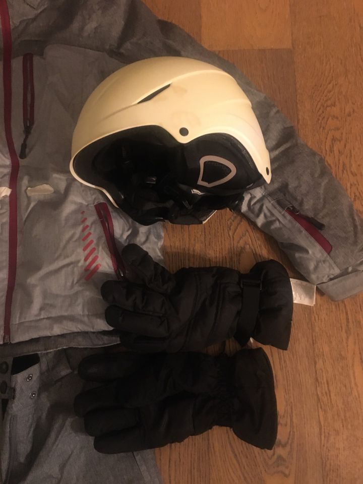 Skianzug Größe 36 + Helm, Brille und Handschuhe in Dortmund