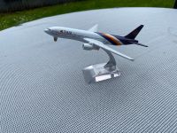 Modellflugzeug merall Thai Airlines  777 auf Sockel, 16 cm lang Nordrhein-Westfalen - Remscheid Vorschau