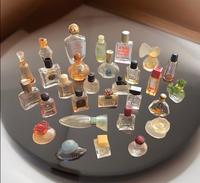 30 leere Vintage Parfum Miniaturen mit Raritäten Nordrhein-Westfalen - Recklinghausen Vorschau
