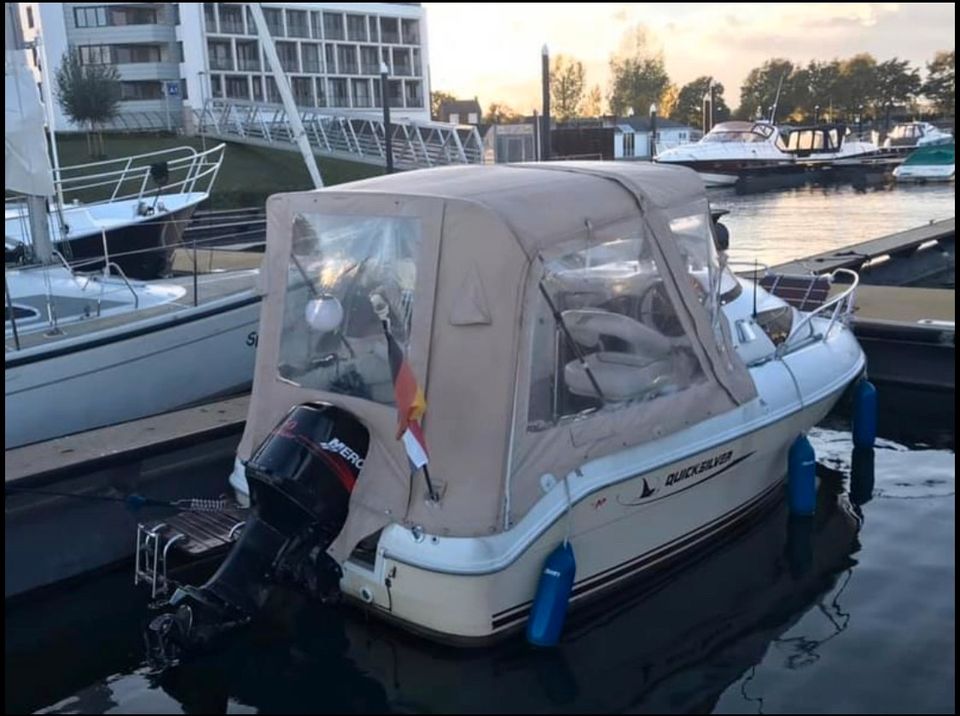 QuickSilver 510 Cabin Motorboot 50 PS in Stein (Probstei)