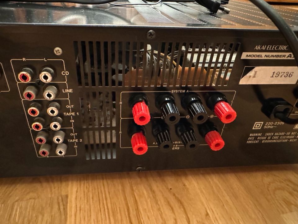 AKAI AA-39 Verstärker Receiver - top in Düsseldorf