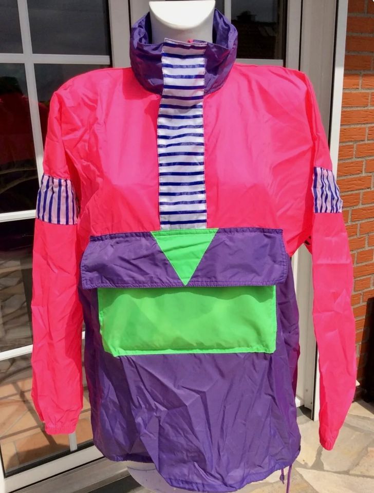 True Vintage Windbreaker, Regenjacke, Fahrradjacke als Hüfttasche in Glowe Rügen