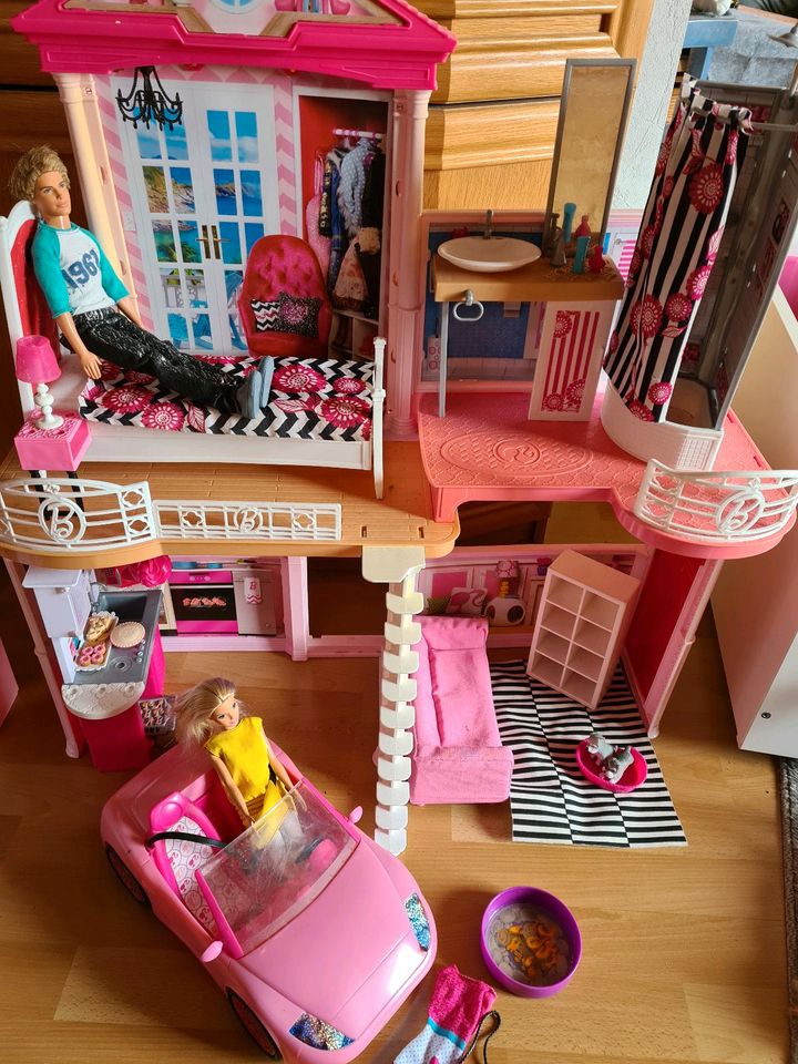 Großes Barbie Haus mit Auto und weiterem Zubehör in Niedersachsen - Elze |  Barbie Spielzeug gebraucht kaufen | eBay Kleinanzeigen ist jetzt  Kleinanzeigen